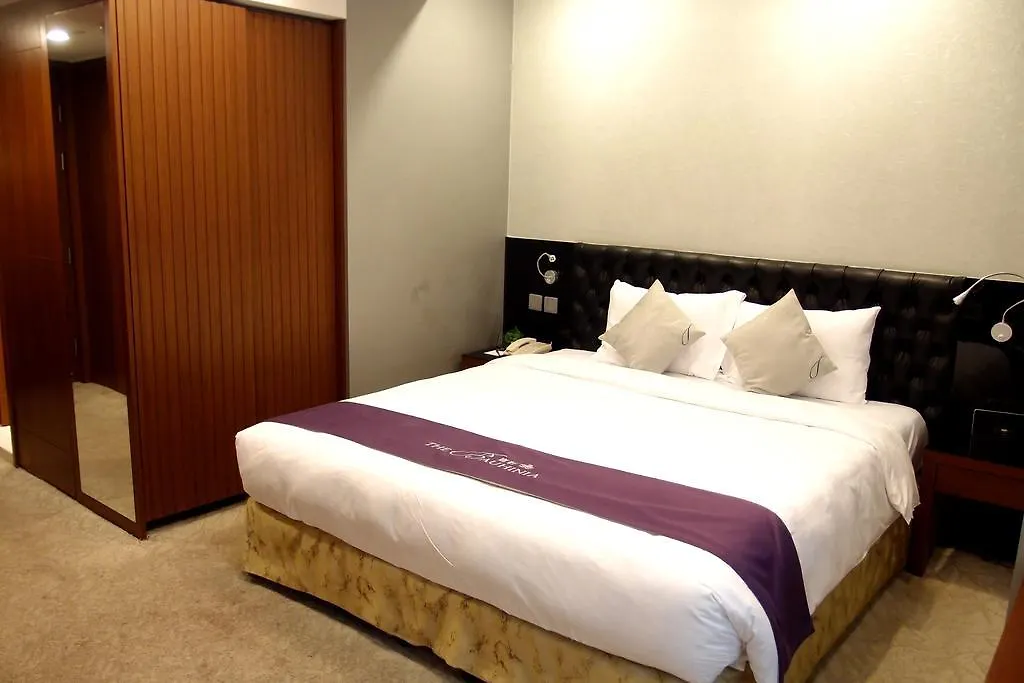 The Bauhinia Hotel - Central Hong Kong