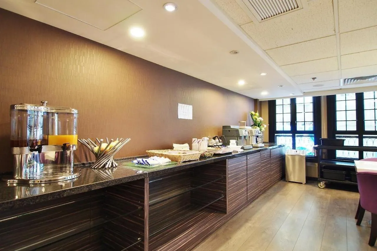 The Bauhinia Hotel - Central Hong Kong