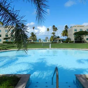 Apartment The Oasis Of Paradise @ Aquatika With Kingbed+tv+wifi+pk